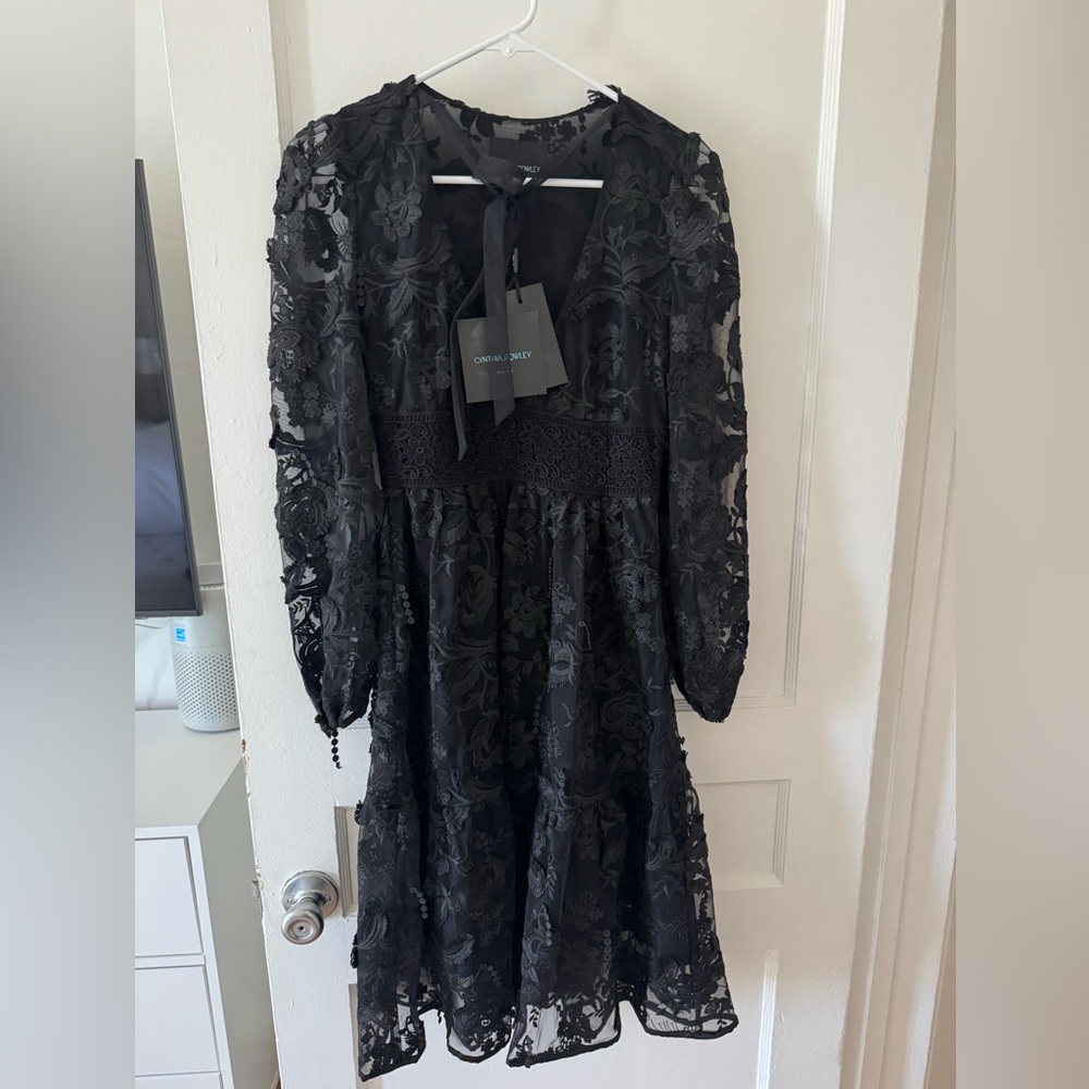 Cynthia Rowley Harlow Tie Front V-Neck Black Lace Midi Long Sleeve Dress